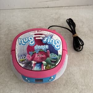 Trolls Dreamworks Hug Sing Dance CD Player w/ AM/FM Radio-Tested & Works